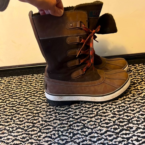 UGG waterproof boots - Picture 2 of 6